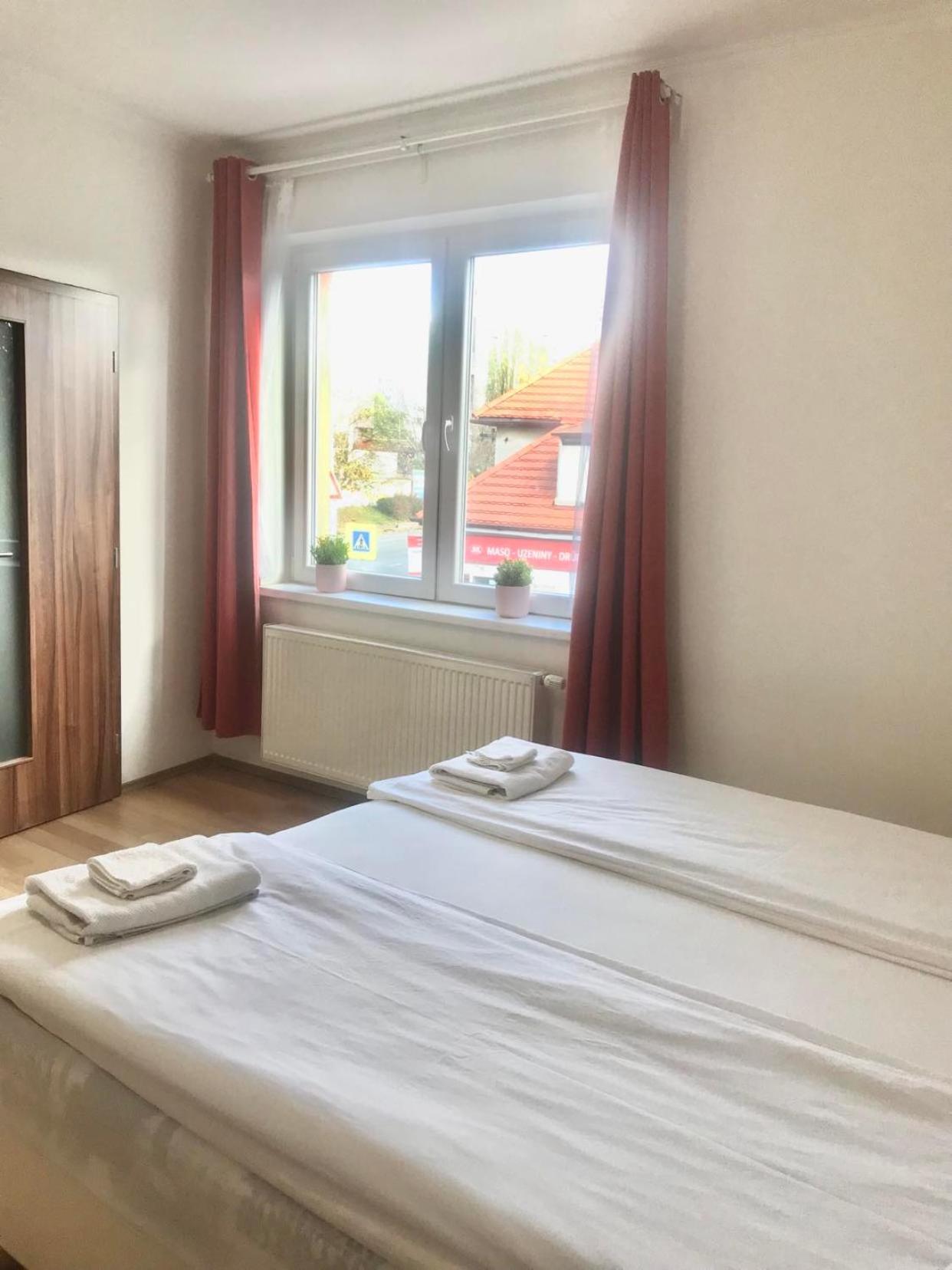 Fresh House Hotel Praha Bagian luar foto