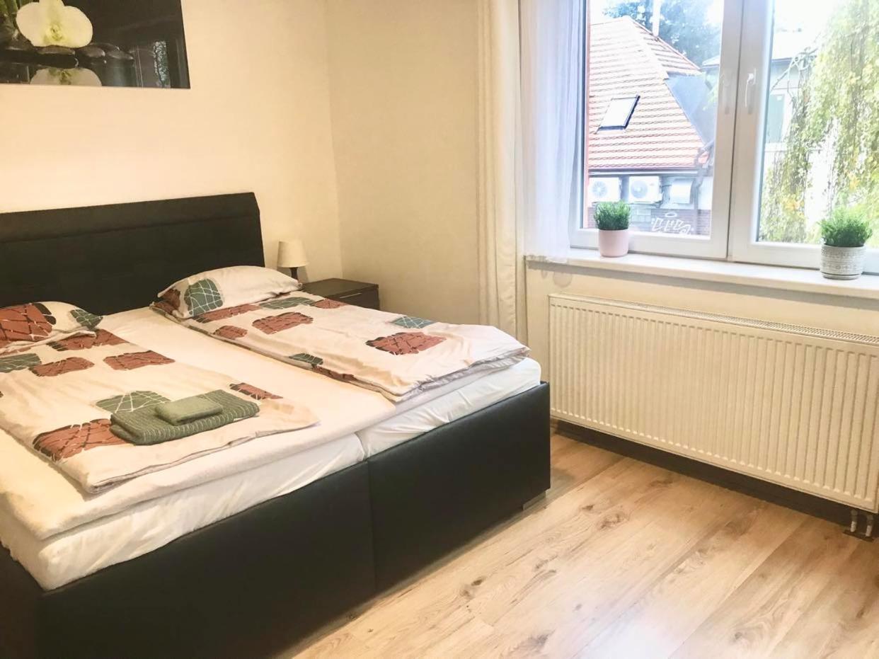 Fresh House Hotel Praha Bagian luar foto